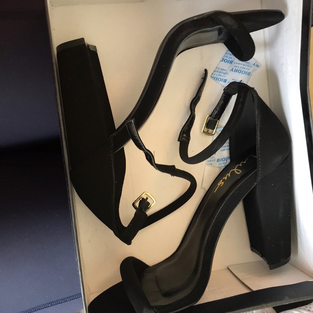 Black Lulus Heels